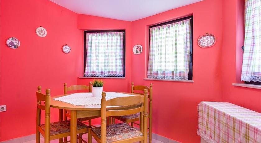 Apartments Bardak Ližnjan الغرفة الصورة