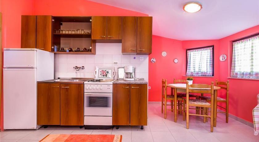 Apartments Bardak Ližnjan الغرفة الصورة