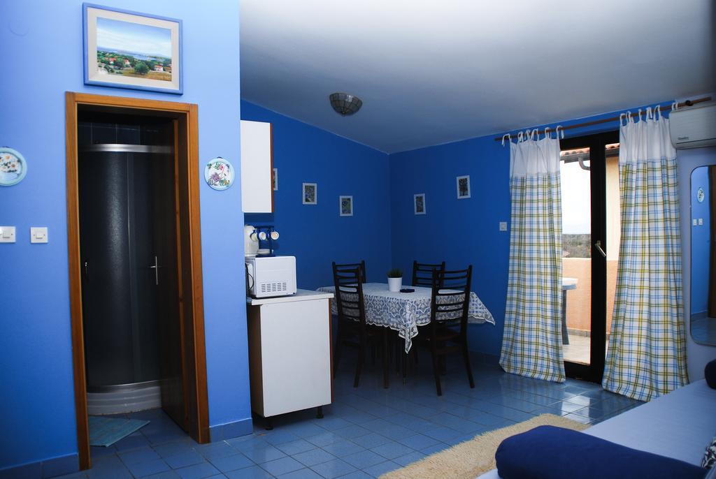 Apartments Bardak Ližnjan الغرفة الصورة