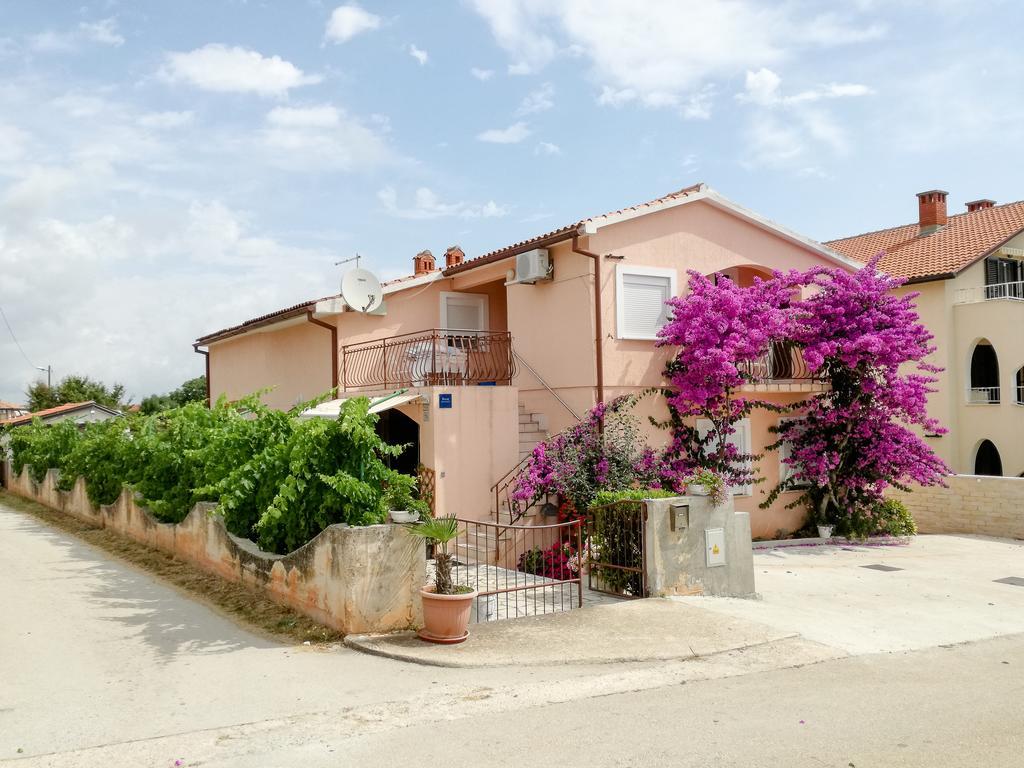 Apartments Bardak Ližnjan المظهر الخارجي الصورة